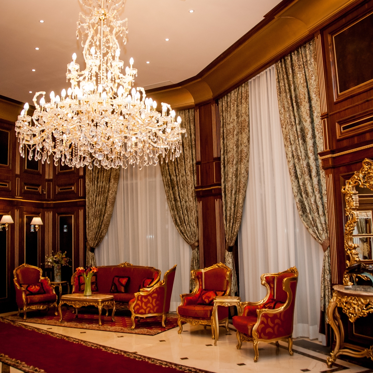 Hotel Club Royal Park - Chisinau at HRS with free services