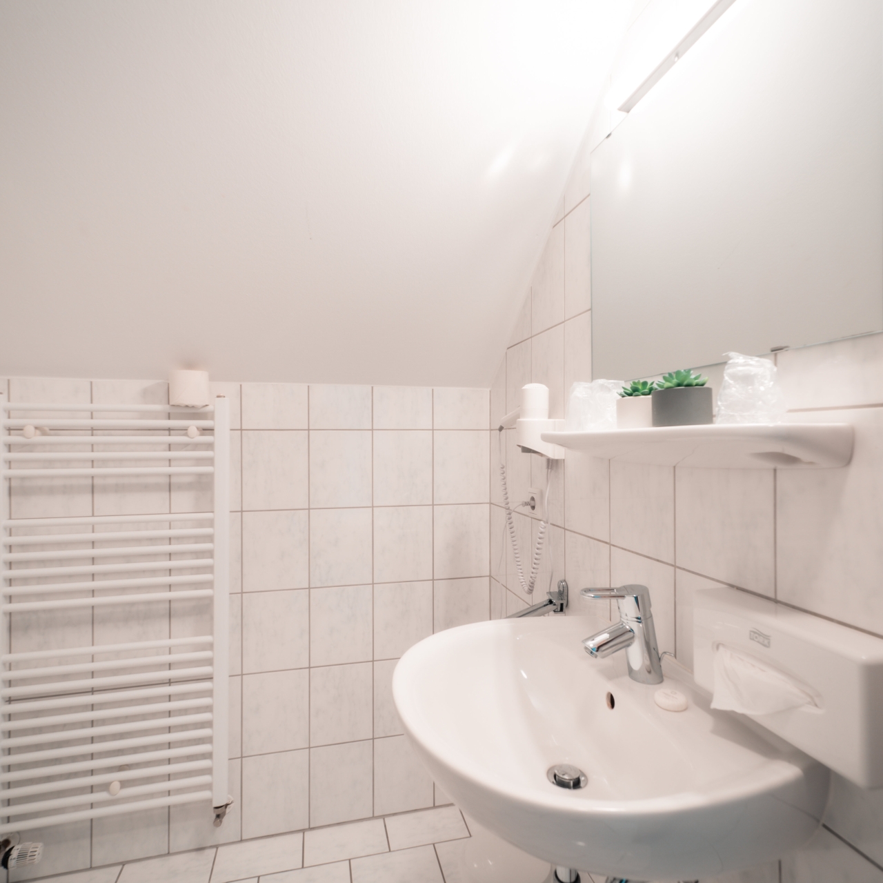 airport lounge hotel dusseldorf at hrs with free services