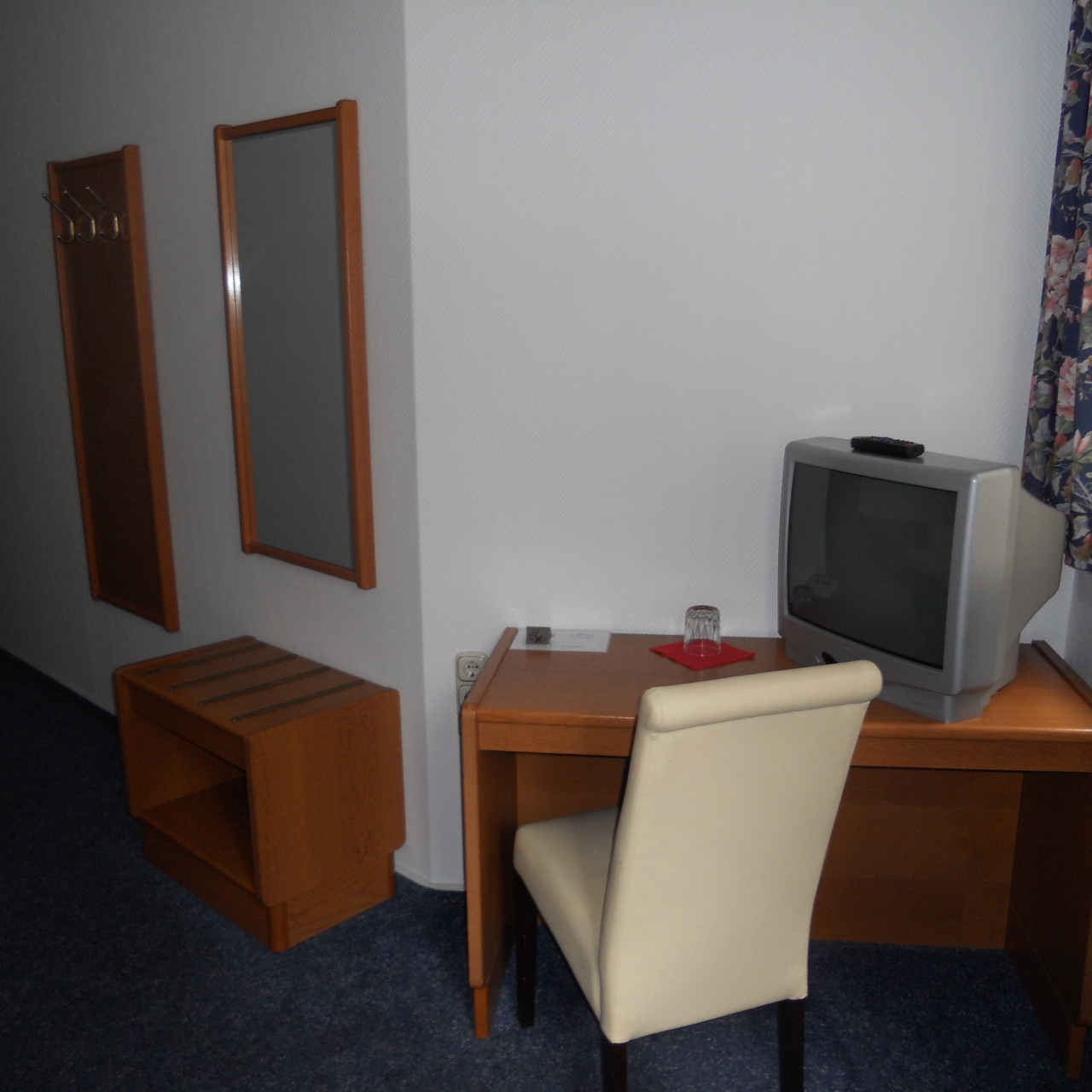 Hotel Am Hexenturm 3 Hrs Star Hotel In Julich North Rhine