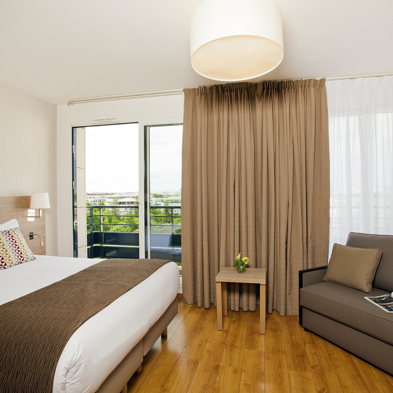 residhome monceau bois colombes apparthotel france at hrs with free services