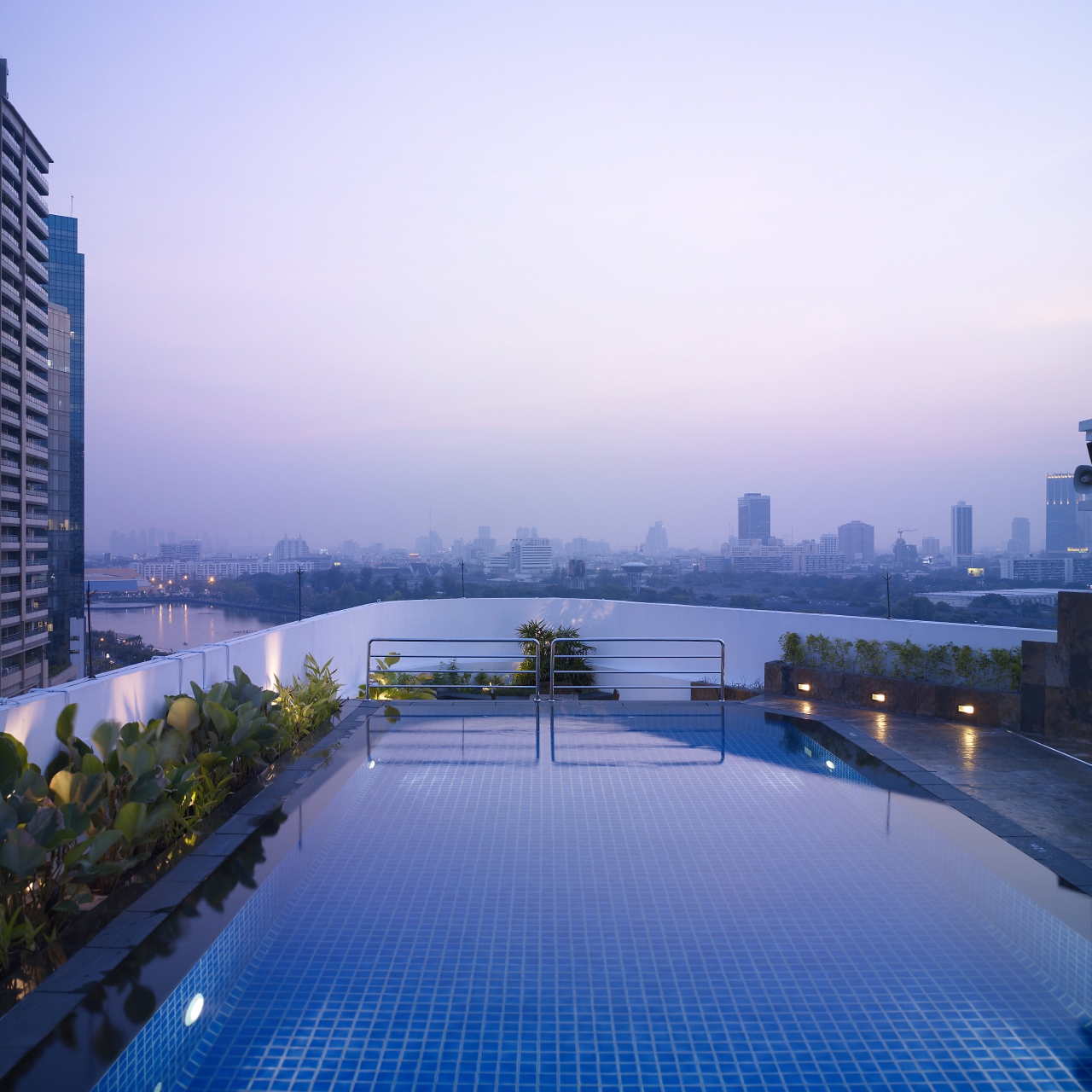 Park Plaza Sukhumvit Hotel Bangkok Thailand At Hrs With Free Services