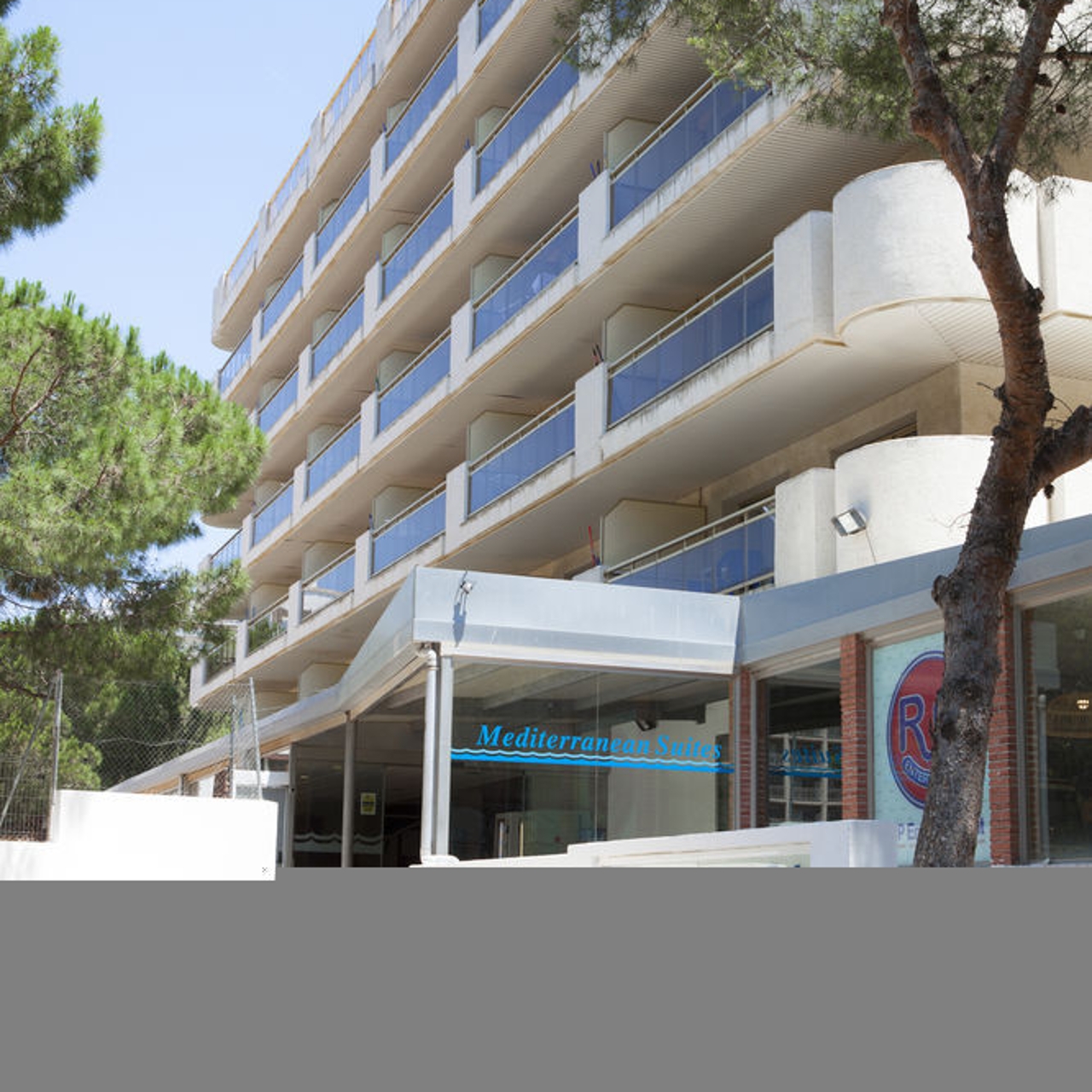 Hotel Apartamentos Mediterranean Suites Salou Catalonia At Hrs With Free Services