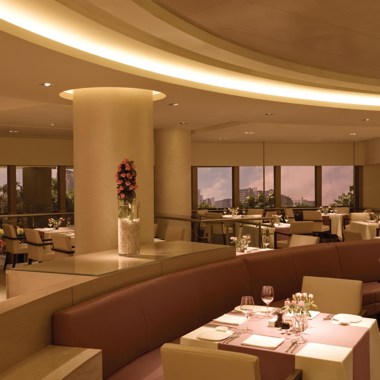 Hotel Mumbai Bandra Kurla Trident 4 Hrs Star Hotel In Mumbai State Of Maharashtra The biggest advantage is its closeness to the chhatrapati shivaji international airport (7 km). hotel mumbai bandra kurla trident 4