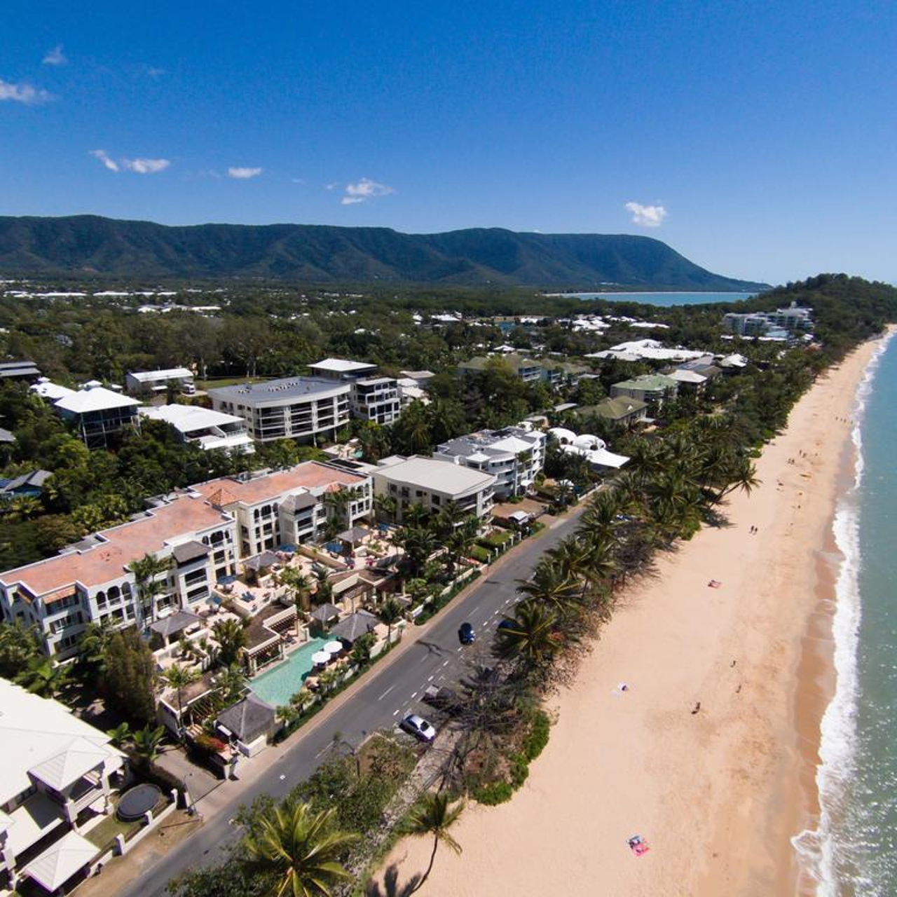 Hotel Sea Change Beachfront Apartments 5 Hrs Star Hotel In Trinity Beach State Of Queensland