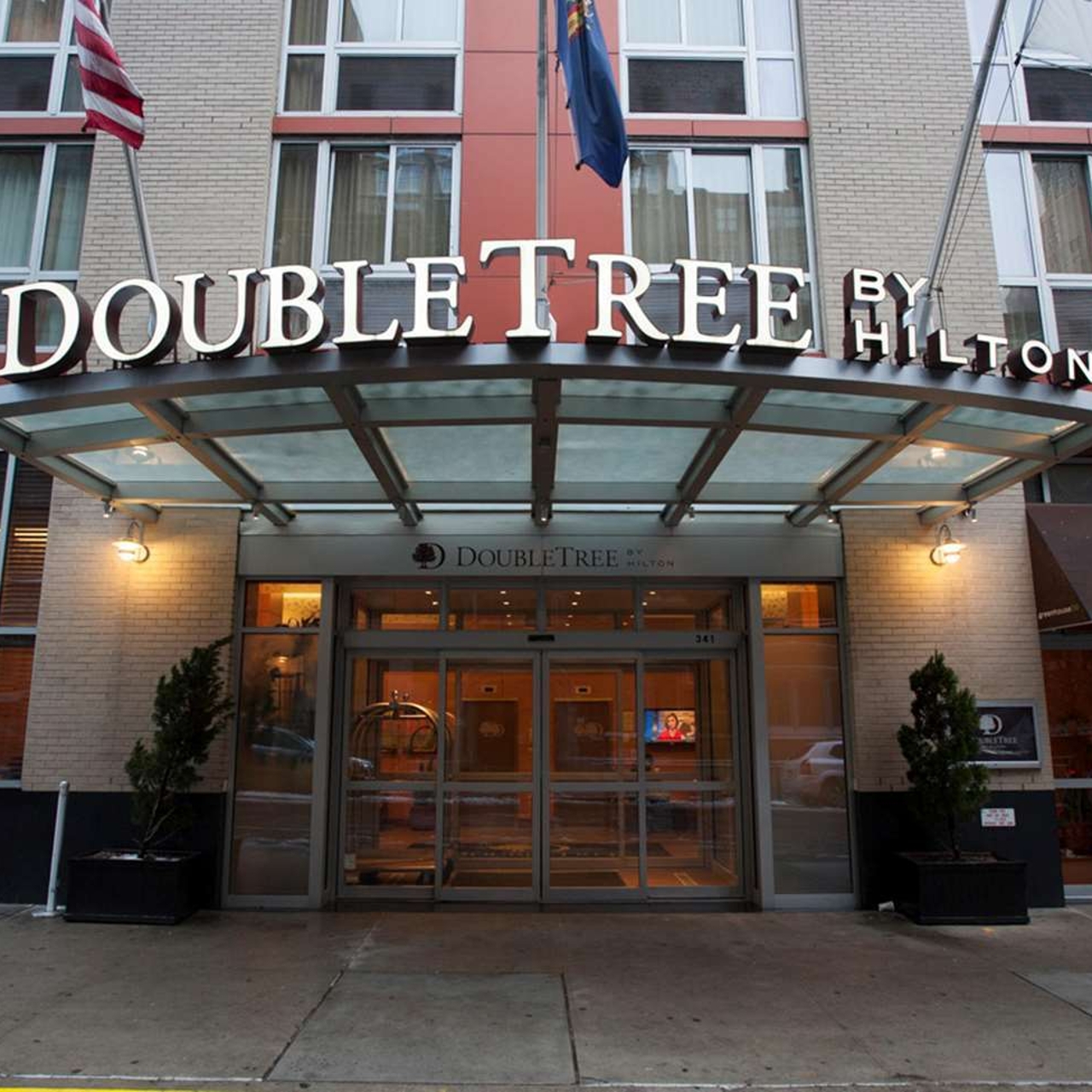 Hotel Doubletree By Hilton New York Times Square South New York At Hrs With Free Services