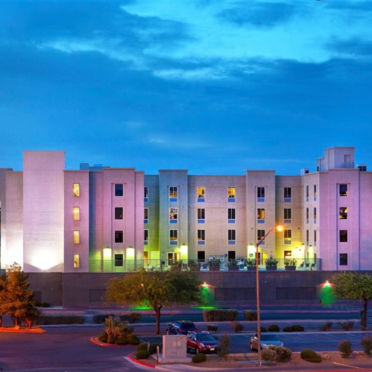 Hotel Four Points by Sheraton Las Vegas East Flamingo en HRS con servicios  gratuitos