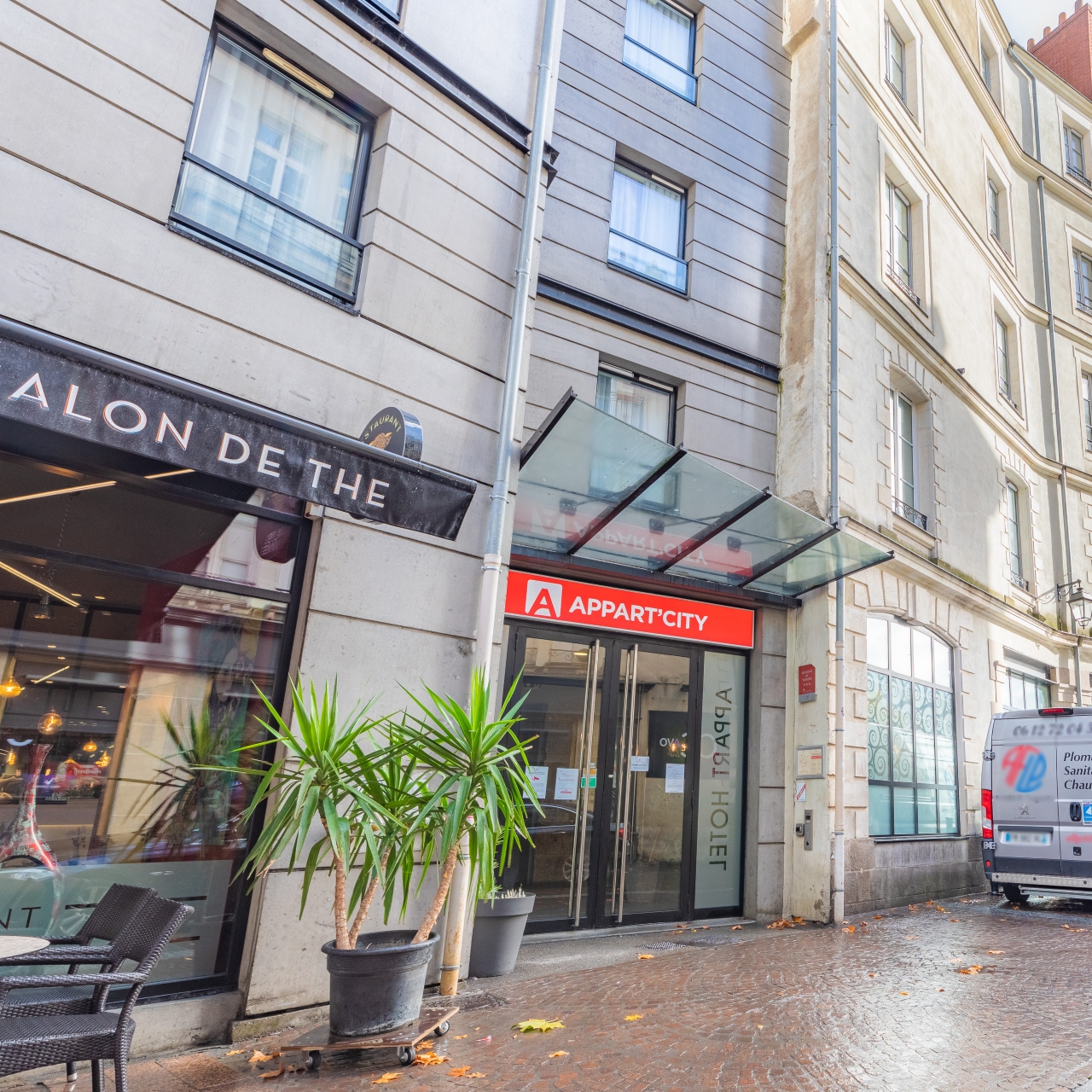 Hotel Appart City Confort Nantes Centre 3 Hrs Star Hotel In Nantes Pays De La Loire