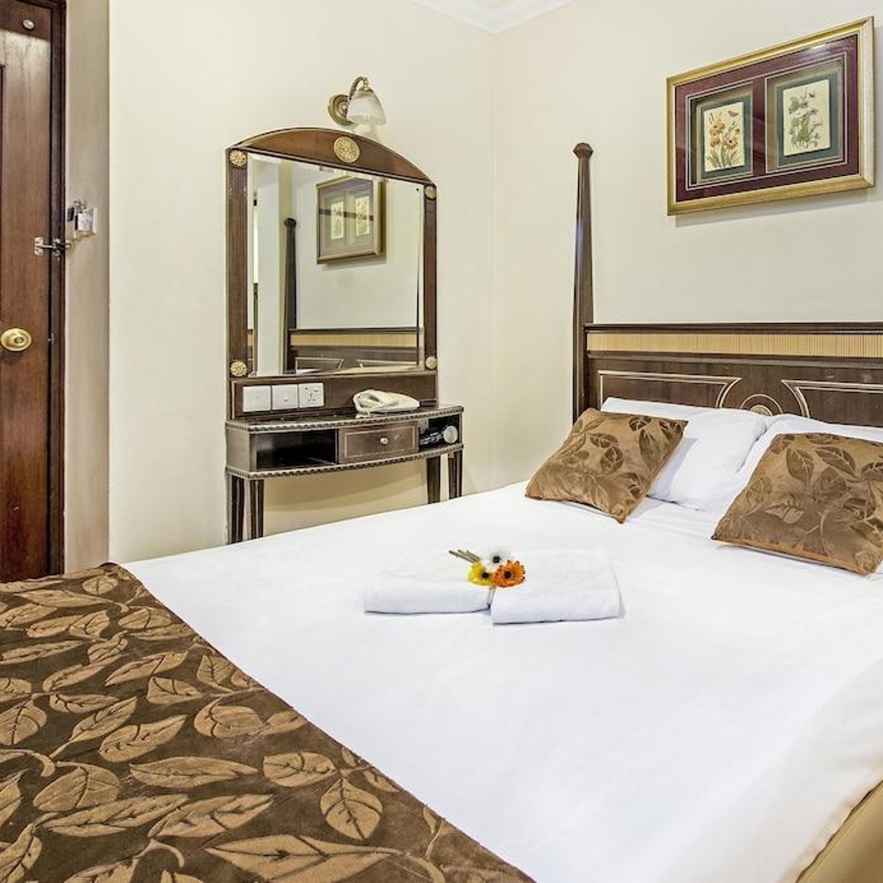 Hotel 81 Chinatown Singapore At Hrs With Free Services Hotel 81 Chinatown Singapore At Hrs With Free Services