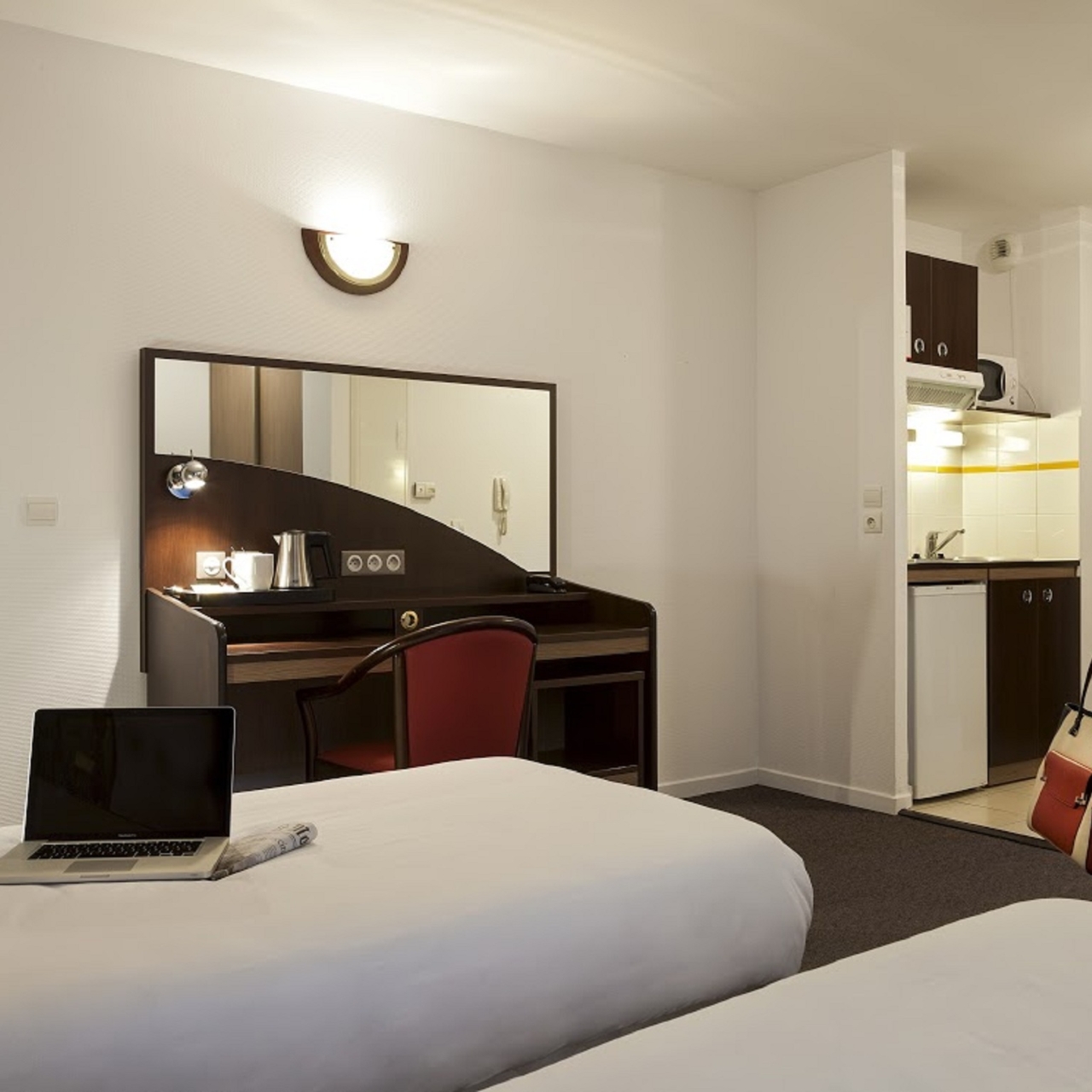 hotel comfort suites port marly paris ouest france at hrs with free services