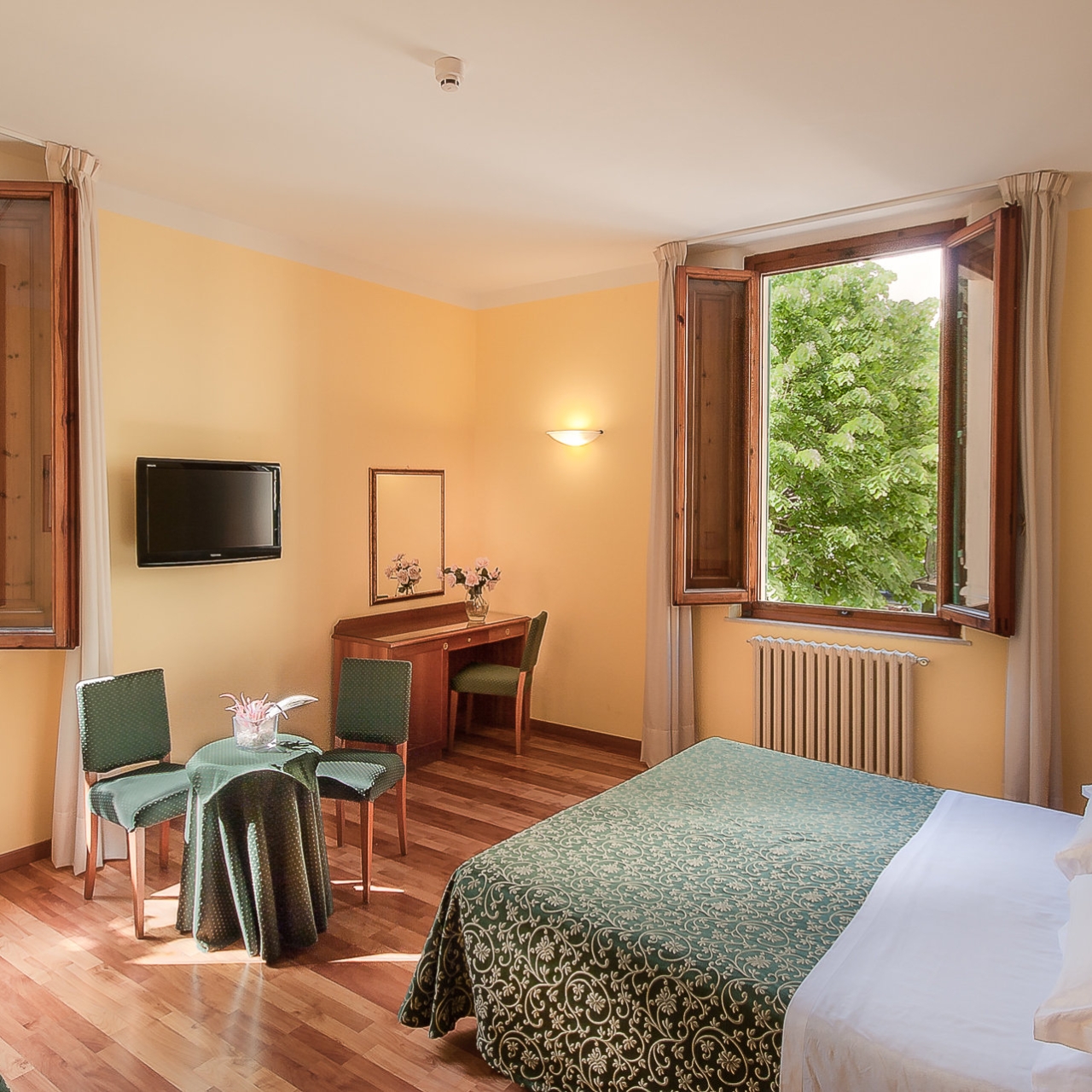 Hotel Boston en Montecatini Terme en HRS con servicios gratuitos