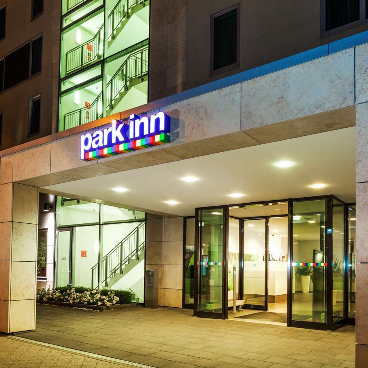 Park Inn Frankfurt Airport Frankfurt Am Main Bei Hrs Gunstig Buchen