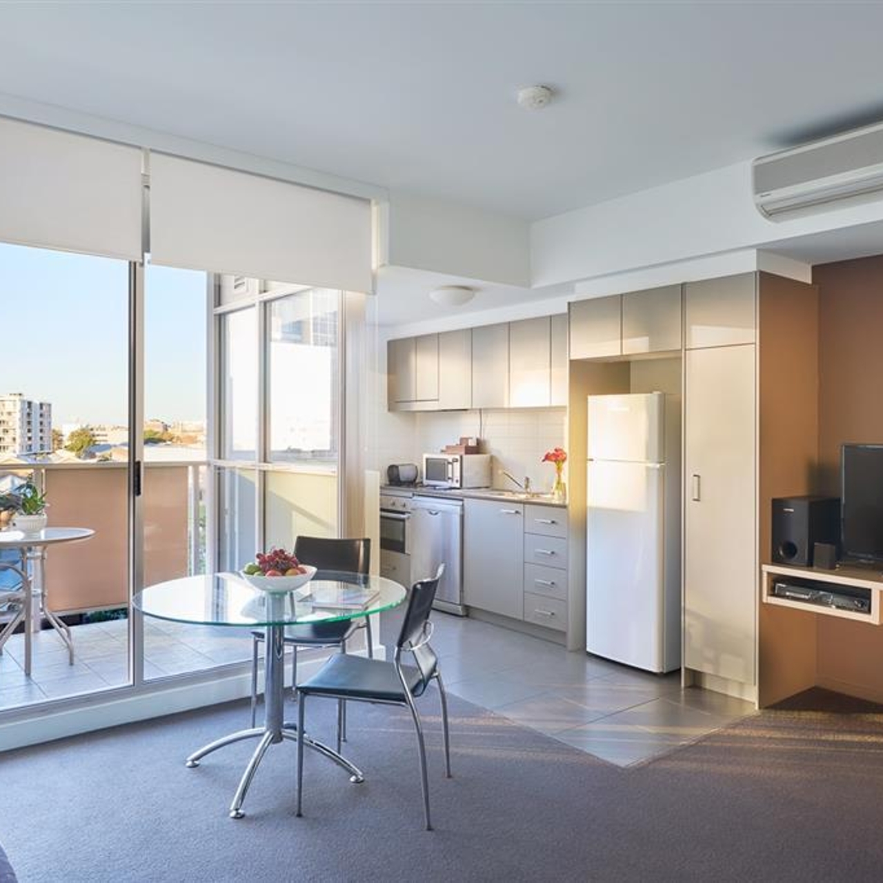 Hotel Chifley Apartments Newcastle 4 Hrs Star Hotel In Newcastle
