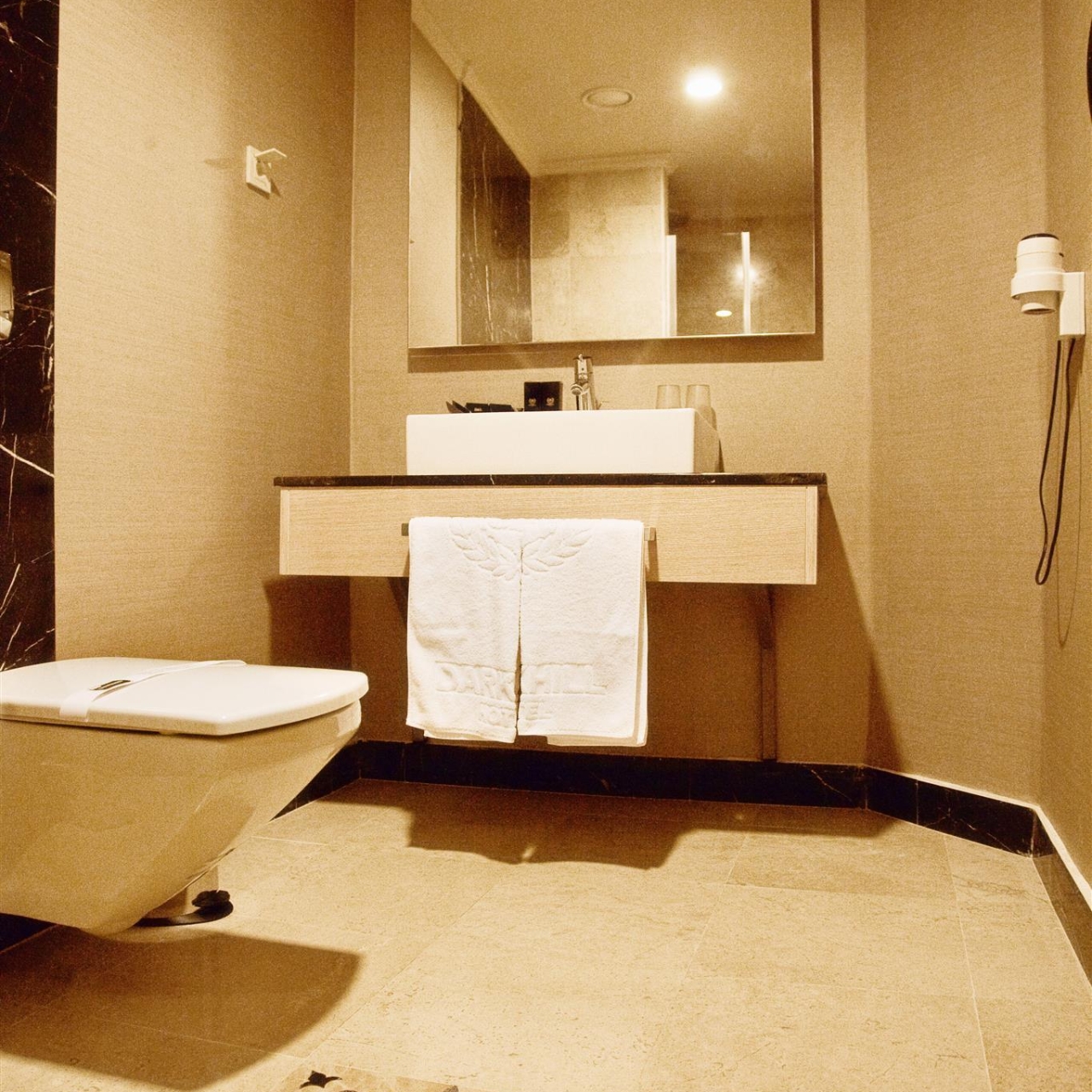 Darkhill Hotel 4 Hrs Star Hotel In Istanbul Istanbul
