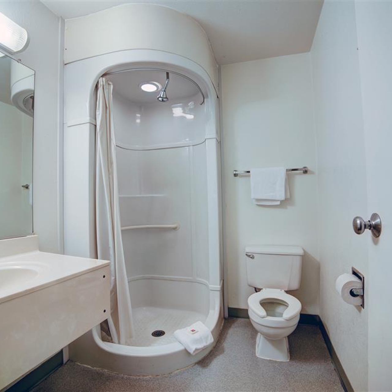 La Red Roof Inn Alexandria In Alexandria Louisiana Hrs
