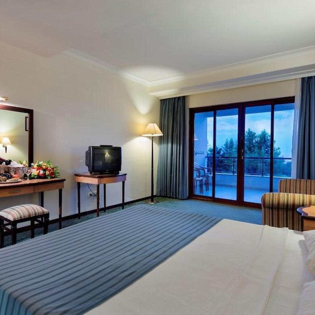 https www hrs com en hotel alara kum a 521494