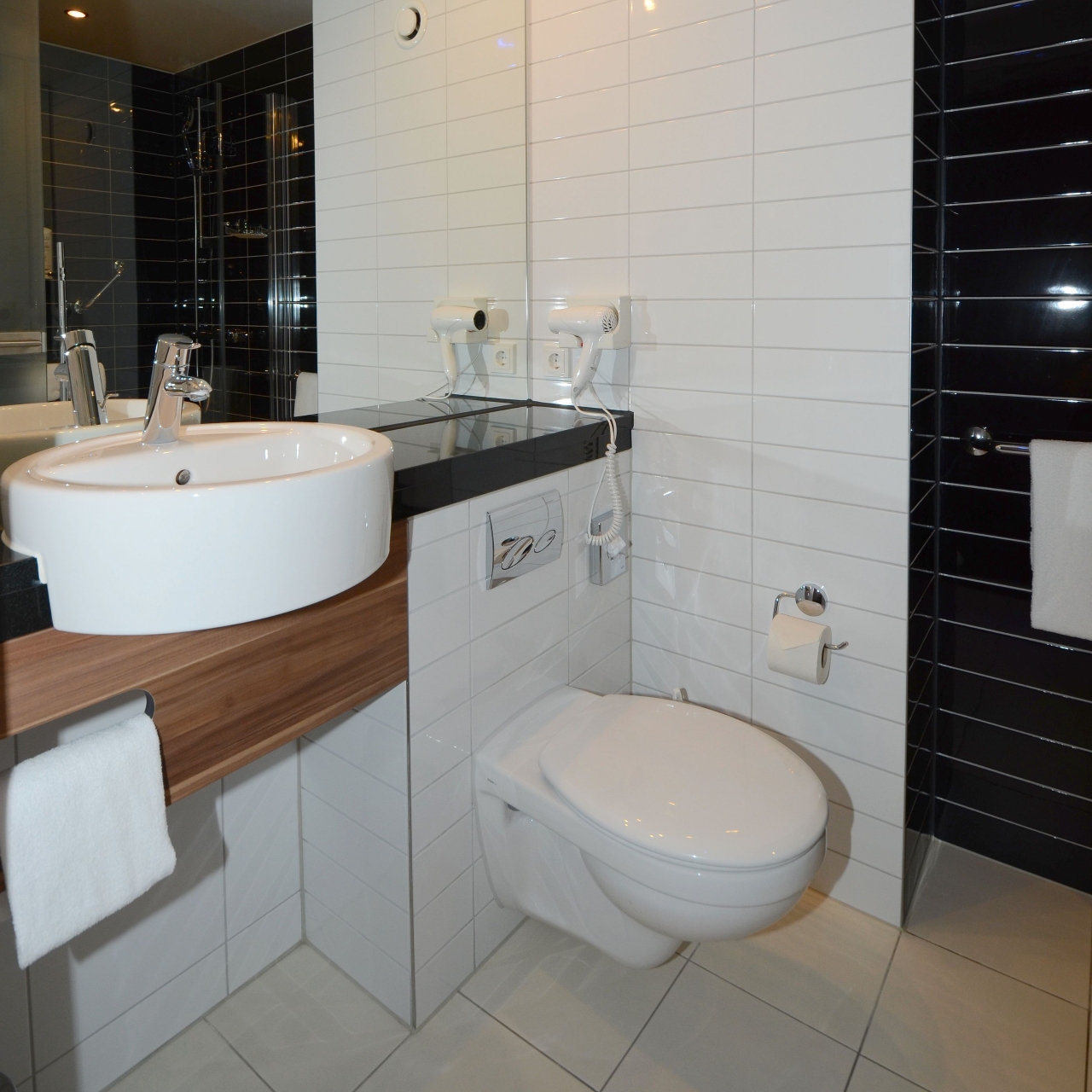 Holiday Inn Express Dresden City Centre Dresden Bei Hrs Gunstig Buchen