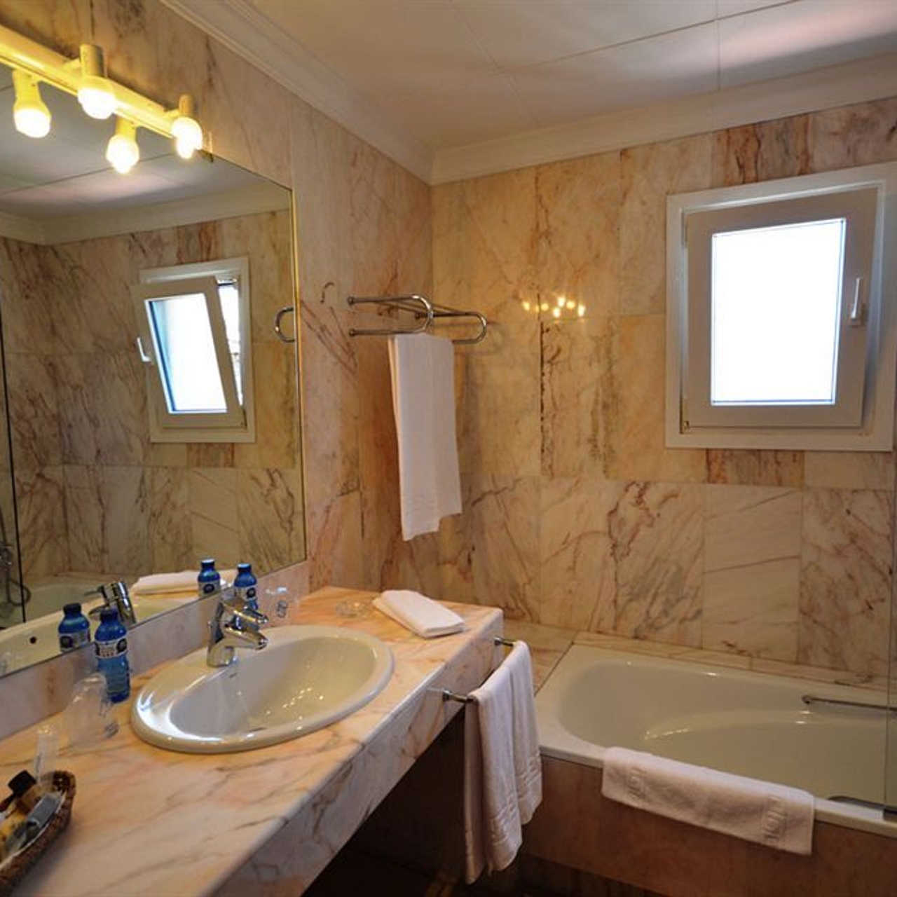 Wallpaper Hotel Can Ceret 3 Hrs Star Hotel In Sant Pere Pescador Catalonia For Free