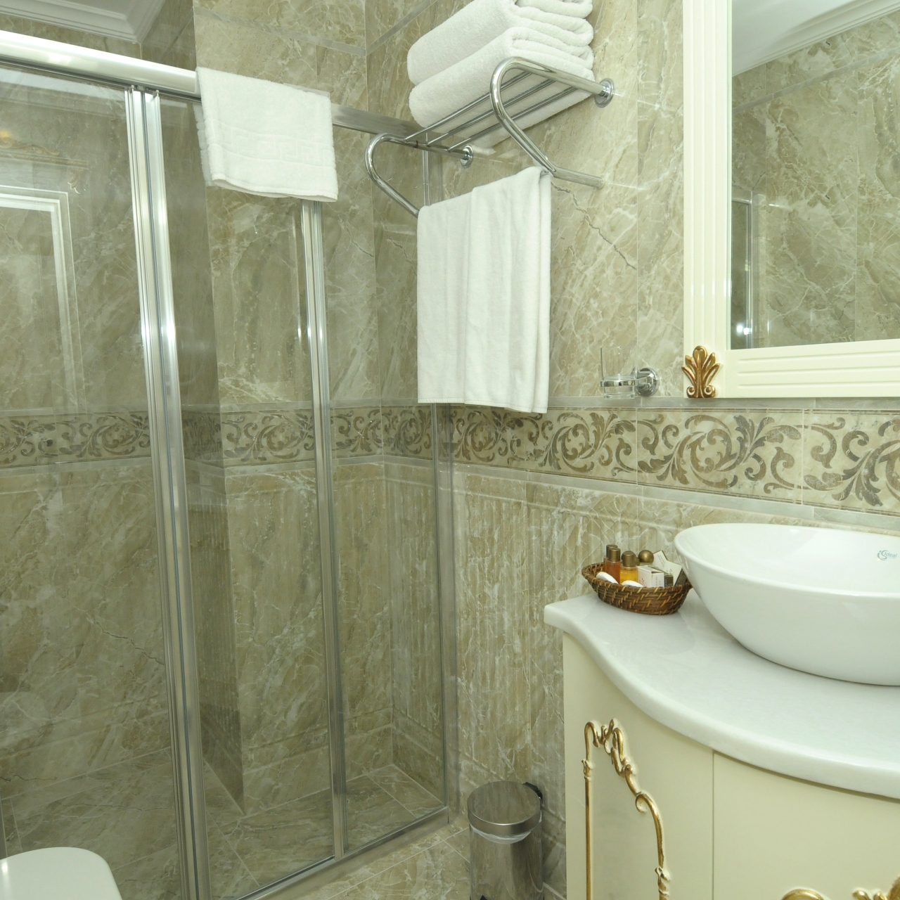 Best Town Hotel 3 Hrs Star Hotel In Istanbul Istanbul