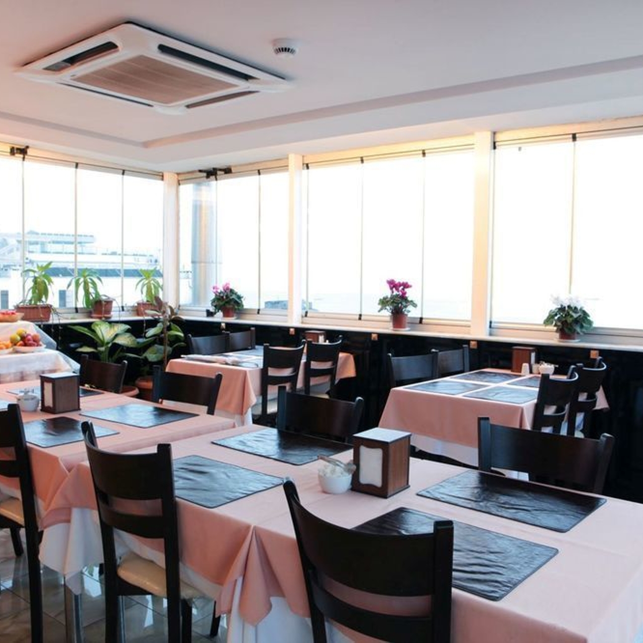 Salinas Istanbul Hotel 3 Hrs Star Hotel In Istanbul Fatih