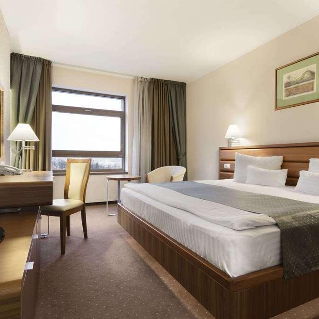 Hotel Ramada by Wyndham Cluj en Cluj Napoca en HRS con servicios gratuitos