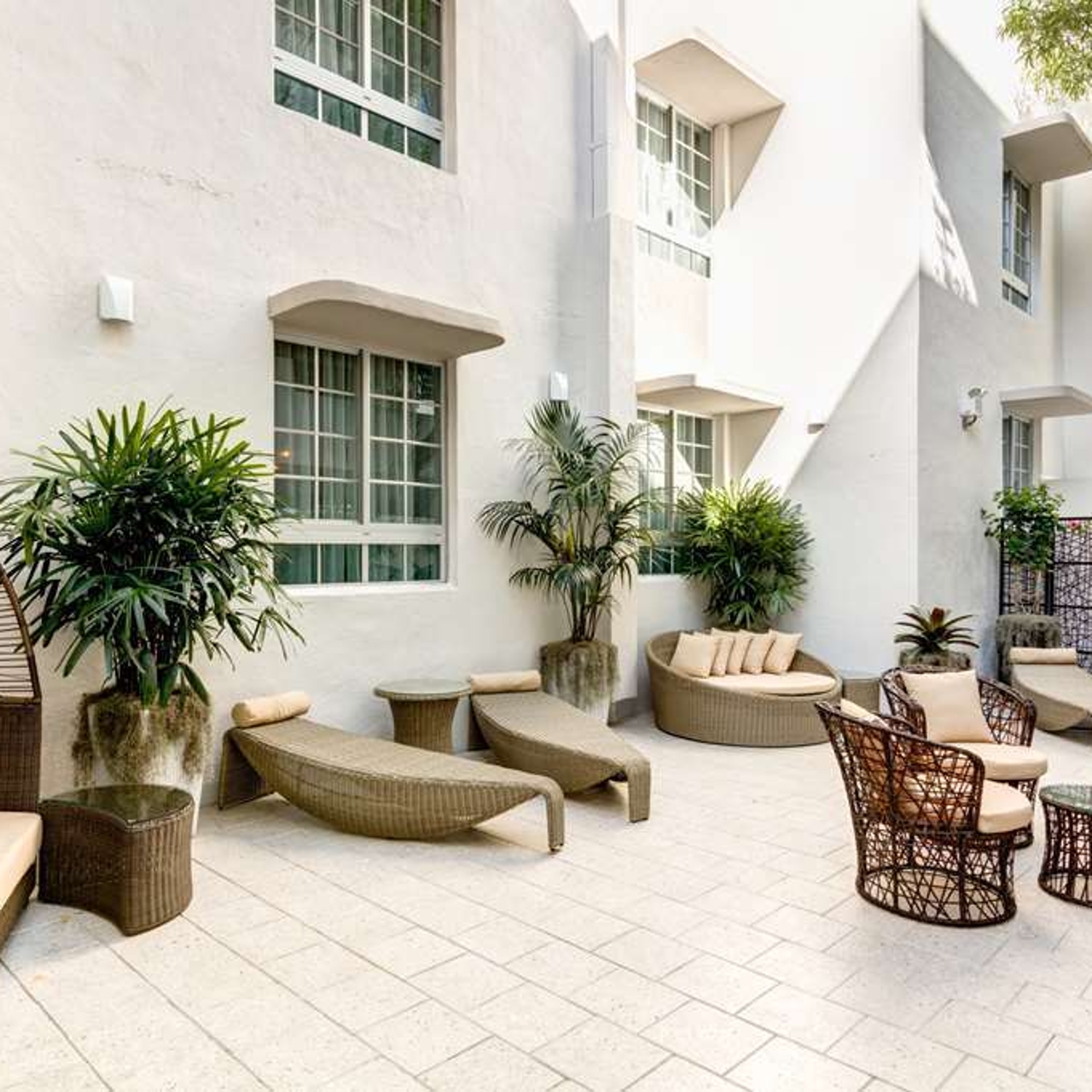 L Hotel 3 Hrs Star Hotel In Miami Beach Florida