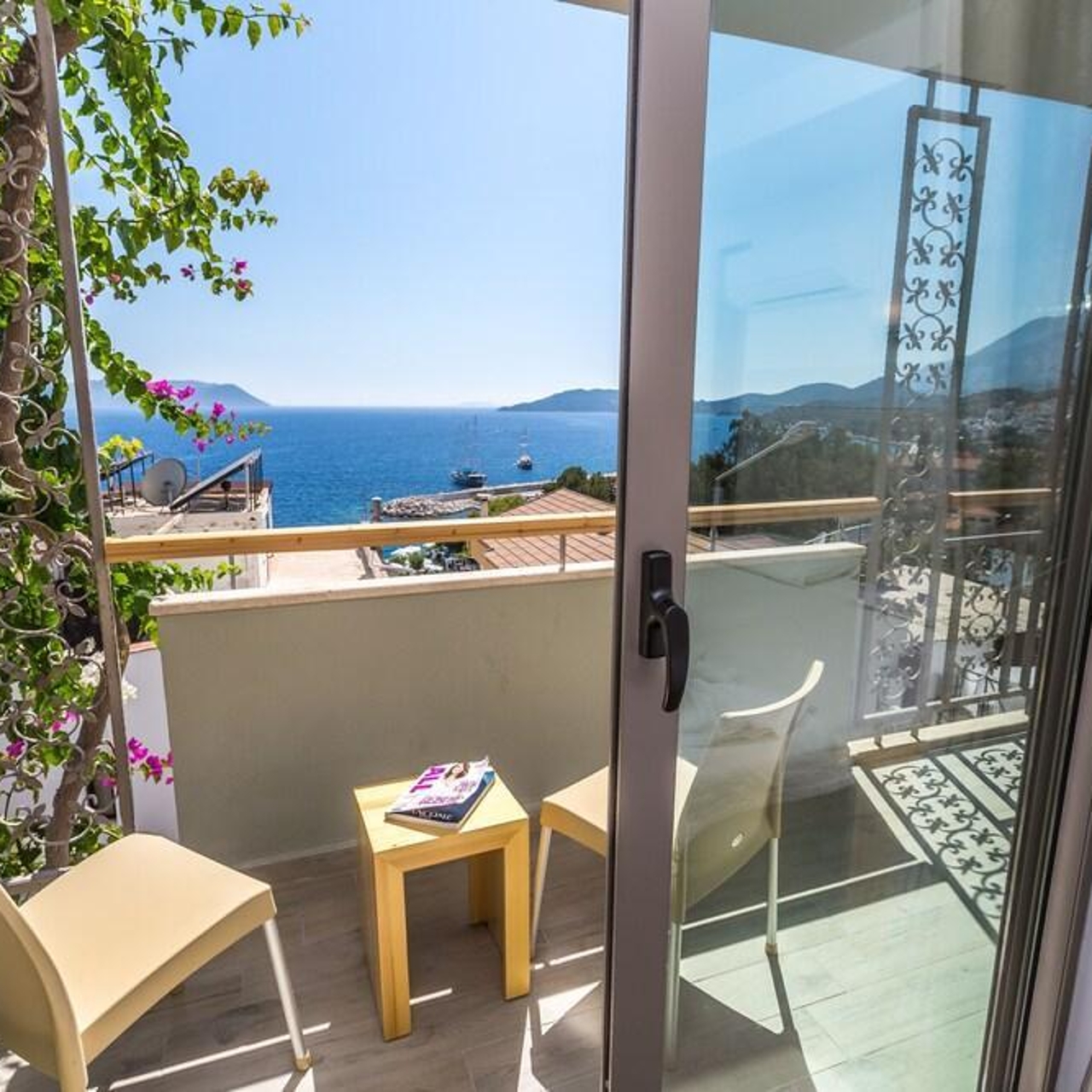 Defne Hotel In Kas Antalya Ili Hrs