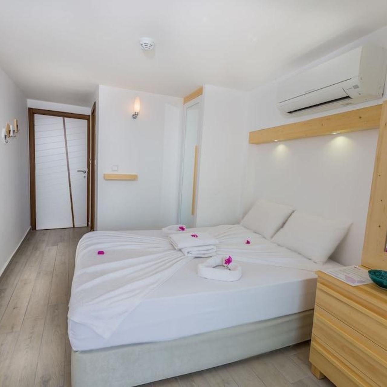 Defne Hotel In Kas Antalya Ili Hrs
