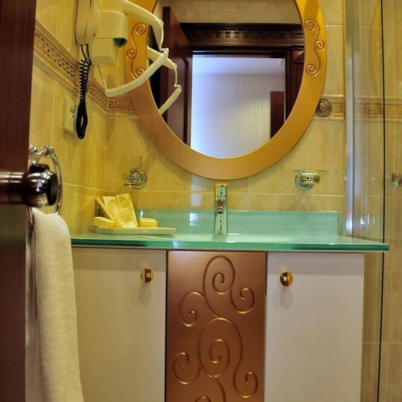 The Magnaura Palace Hotel In Istanbul Istanbul Hrs