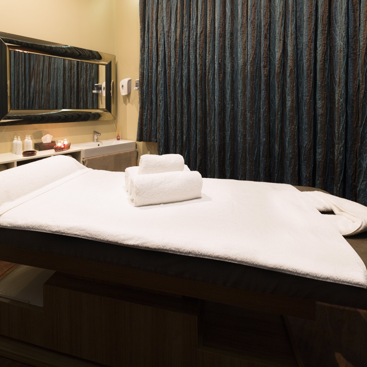 Ramada Hotel Suites Istanbul Atakoy 5 Hrs Star Hotel In Istanbul Istanbul