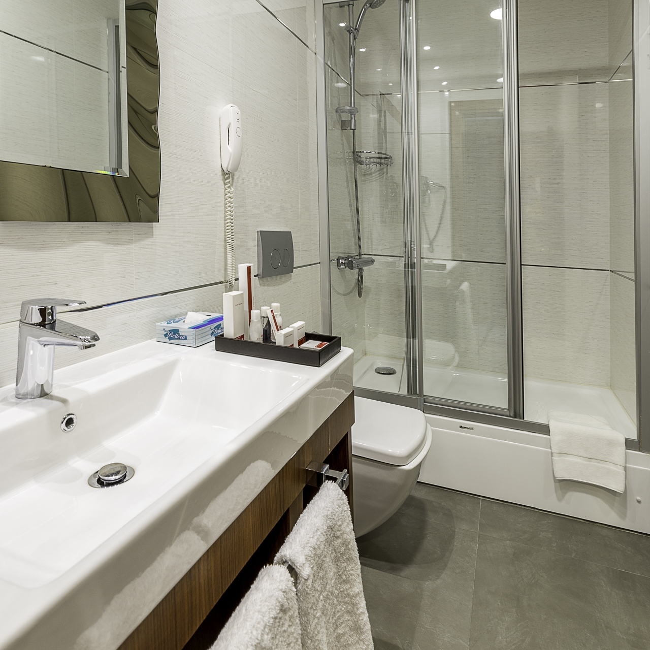 Ramada Hotel Suites Istanbul Atakoy 5 Hrs Star Hotel In Istanbul Istanbul