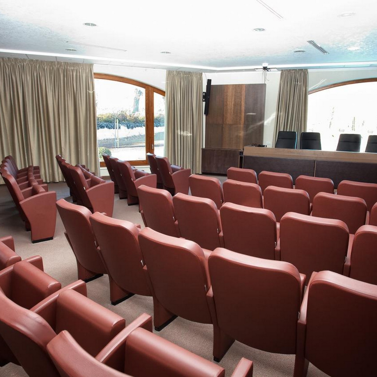 hotel la dimora del baco italy at hrs with free services