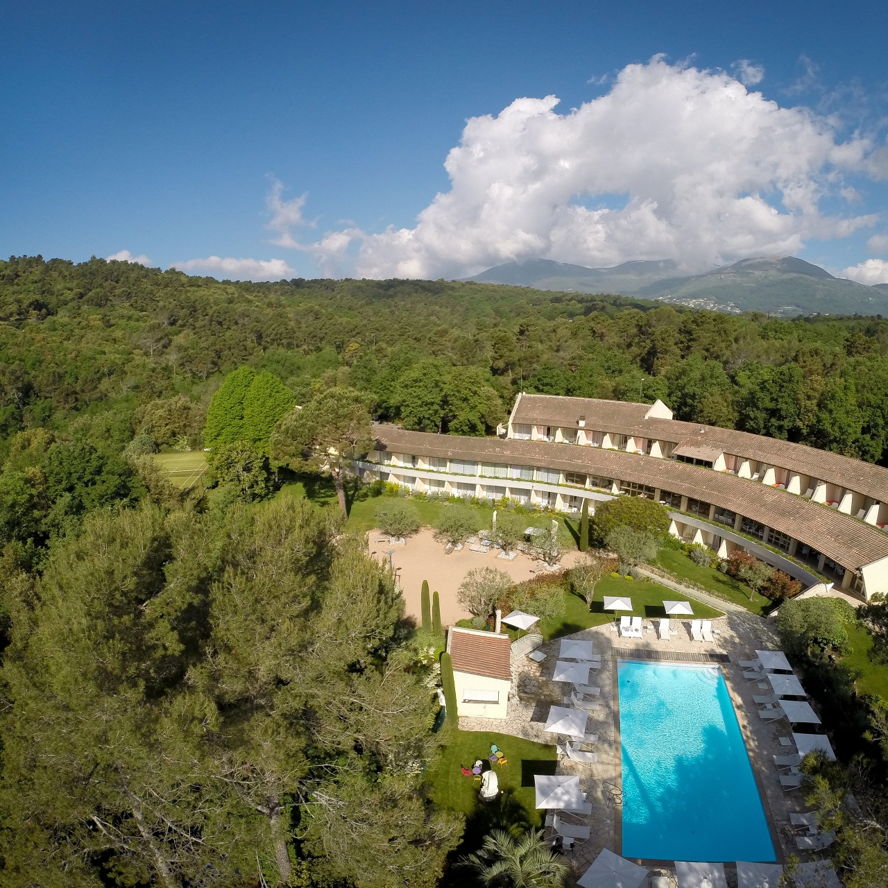 hotel la vague de saint paul france at hrs with free services