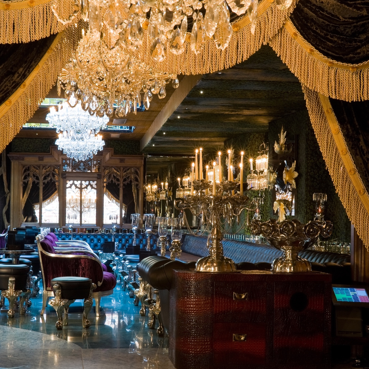 Hotel Crazy Bear Beaconsfield 5 Hrs Star Hotel In Beaconsfield