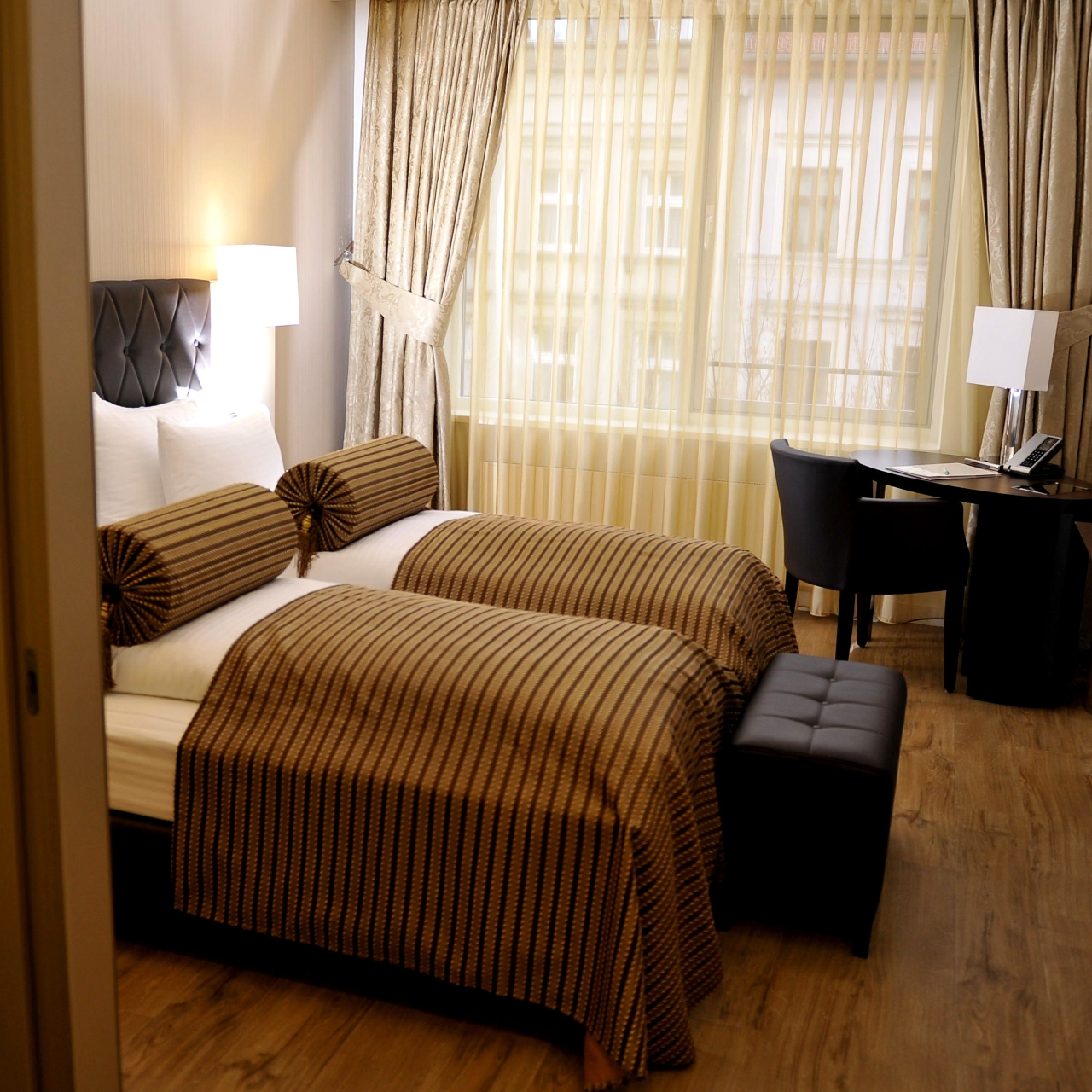Hotel Vier Jahreszeiten Kreuzberg 4 Hrs Star Hotel In Berlin