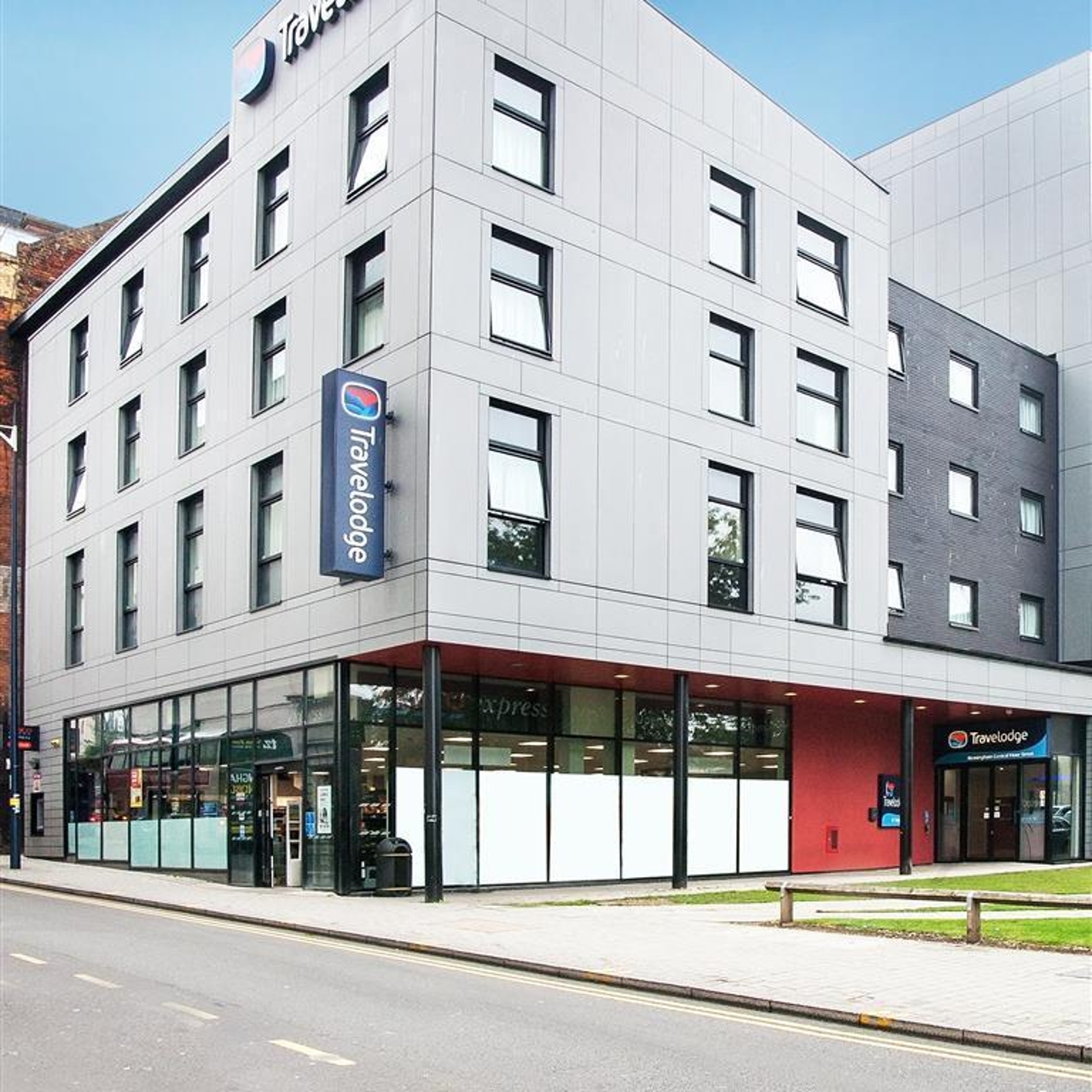 Hotel Travelodge Birmingham Central Moor Stree Birmingham At Hrs With Free Services