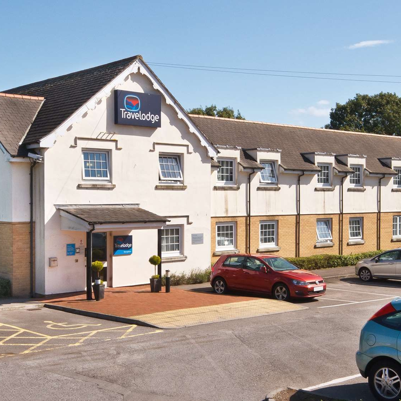 Hotel TRAVELODGE CARDIFF AIRPORT - 3 HRS star hotel in Barry, The Vale of  Glamorgan (Wales)