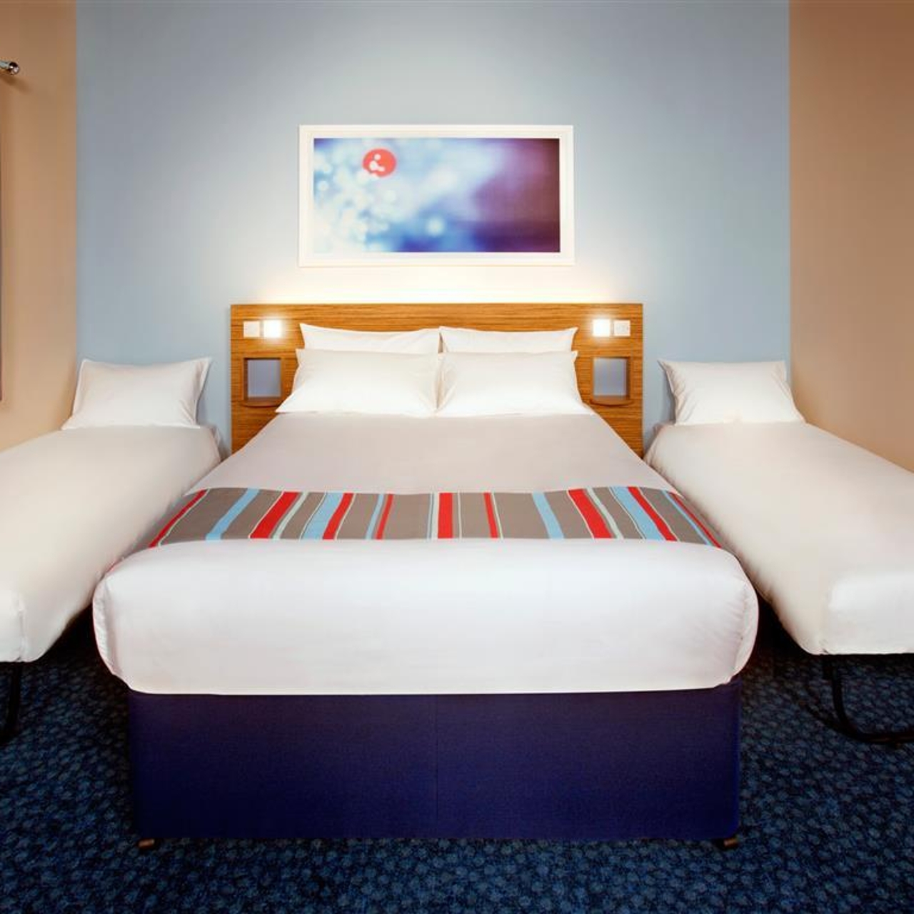 Hotel Travelodge London Edmonton London At Hrs With Free Services