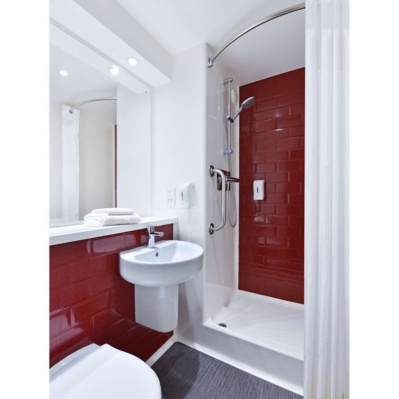 Hotel Travelodge Manchester Central Arena Manchester England At Hrs With Free Services Evaluations of travelodge manchester central arena. hotel travelodge manchester central