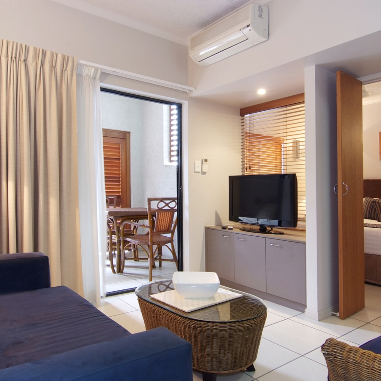 Hotel Southern Cross Atrium Apartments 4 Hrs Star Hotel In Cairns State Of Queensland