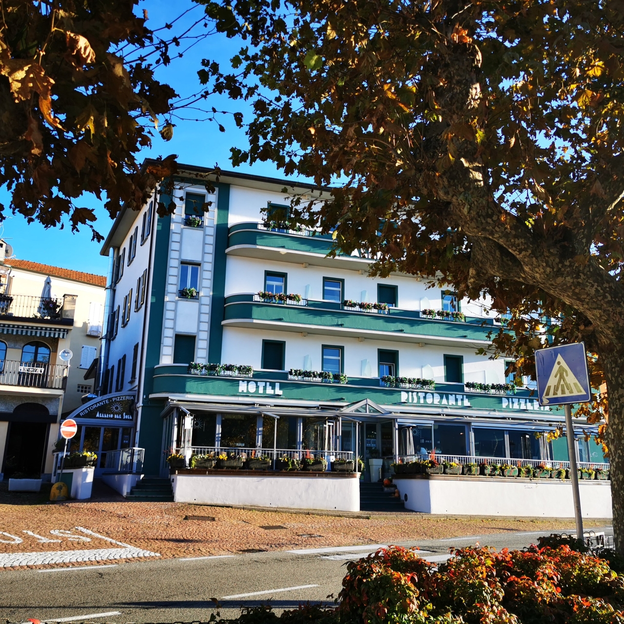 Hotel Albergo del Sole - Porto Valtravaglia presso HRS con servizi gratuiti