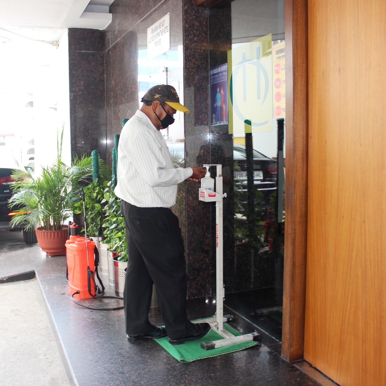 Hotel Capitol Hill 4 Hrs Star Hotel In Ranchi State Of Jharkhand Sam ayaan is feeling cool with mâniśhã mãhî and 4 others at glitz cinema, hi street mall,main road. hotel capitol hill 4 hrs star hotel