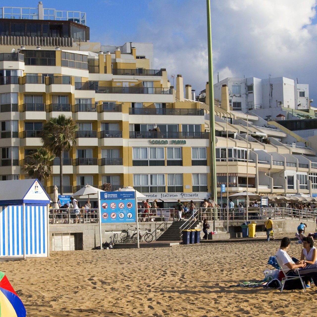 Hotel Colon Playa Apartamentos en Las Palmas de Gran Canaria en HRS con  servicios gratuitos