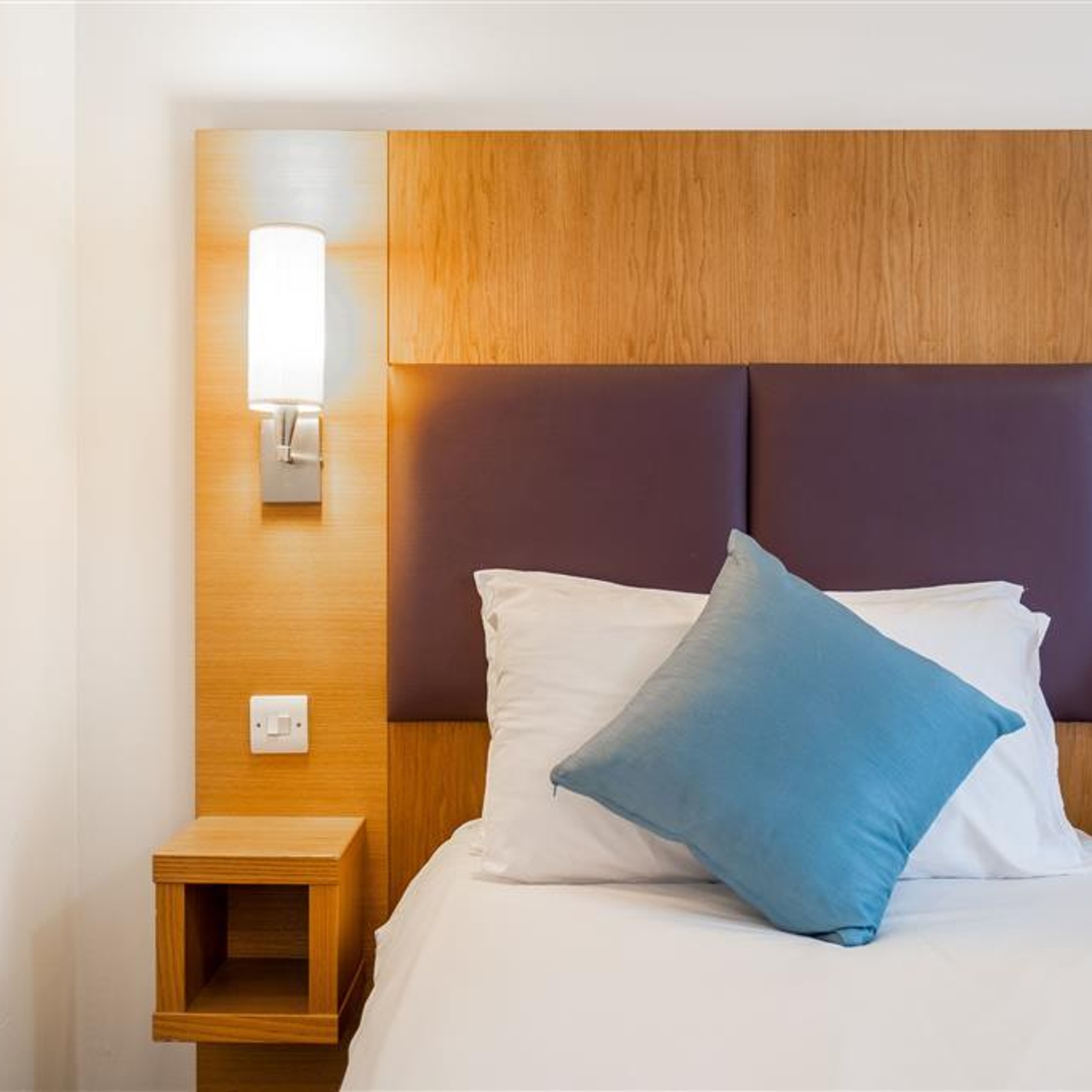 comfort inn manchester north rochdale at hrs with free services