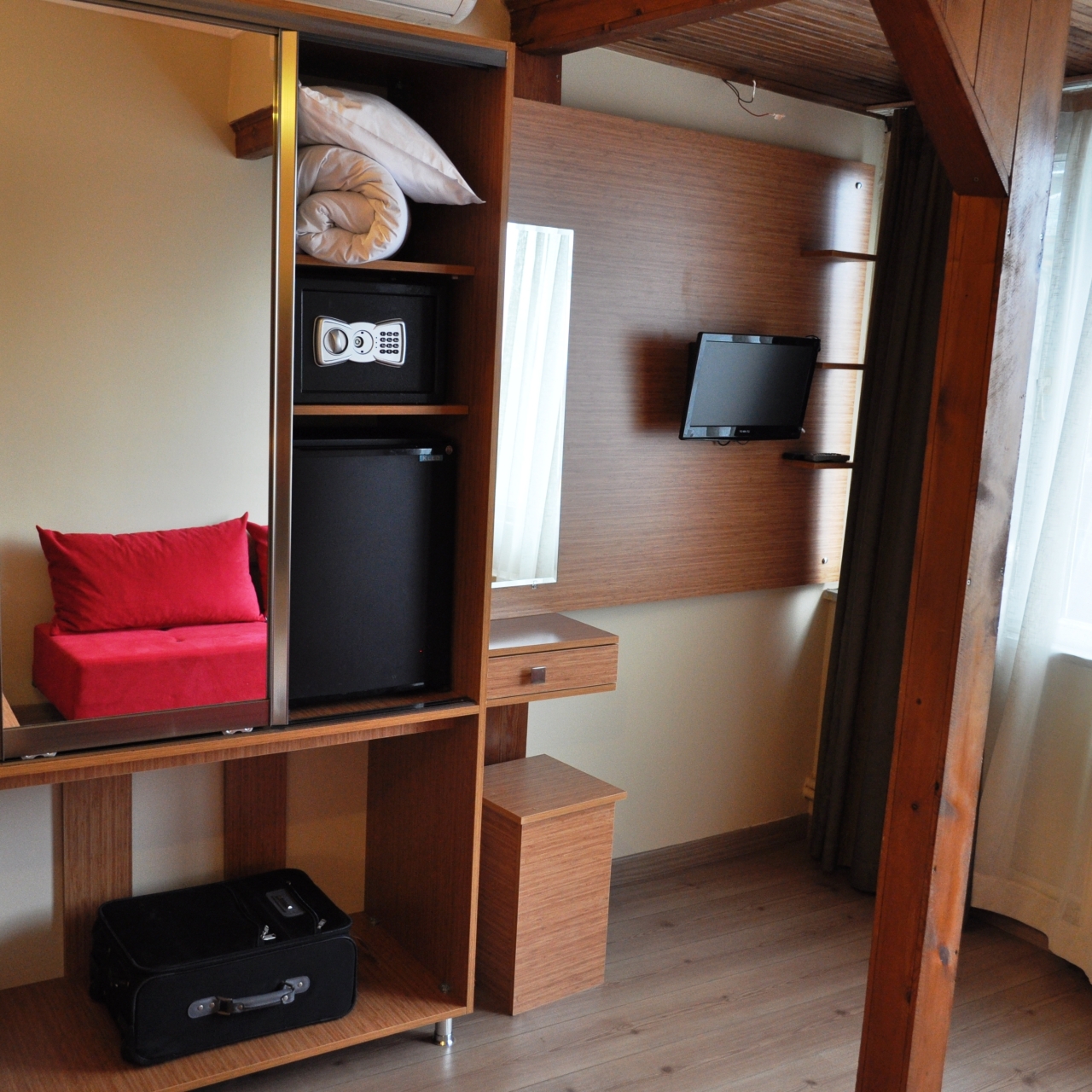 Antique Hostel Budget Hotel In Istanbul Istanbul Hrs
