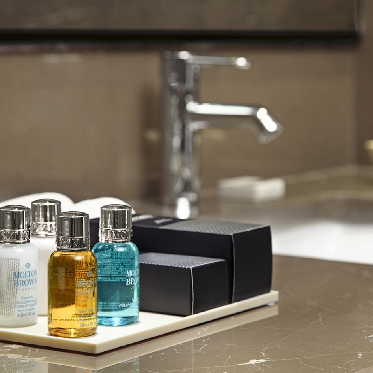 Hotel Divan Suites Istanbul Gplus Airport 5 Hrs Star Hotel In Istanbul Istanbul