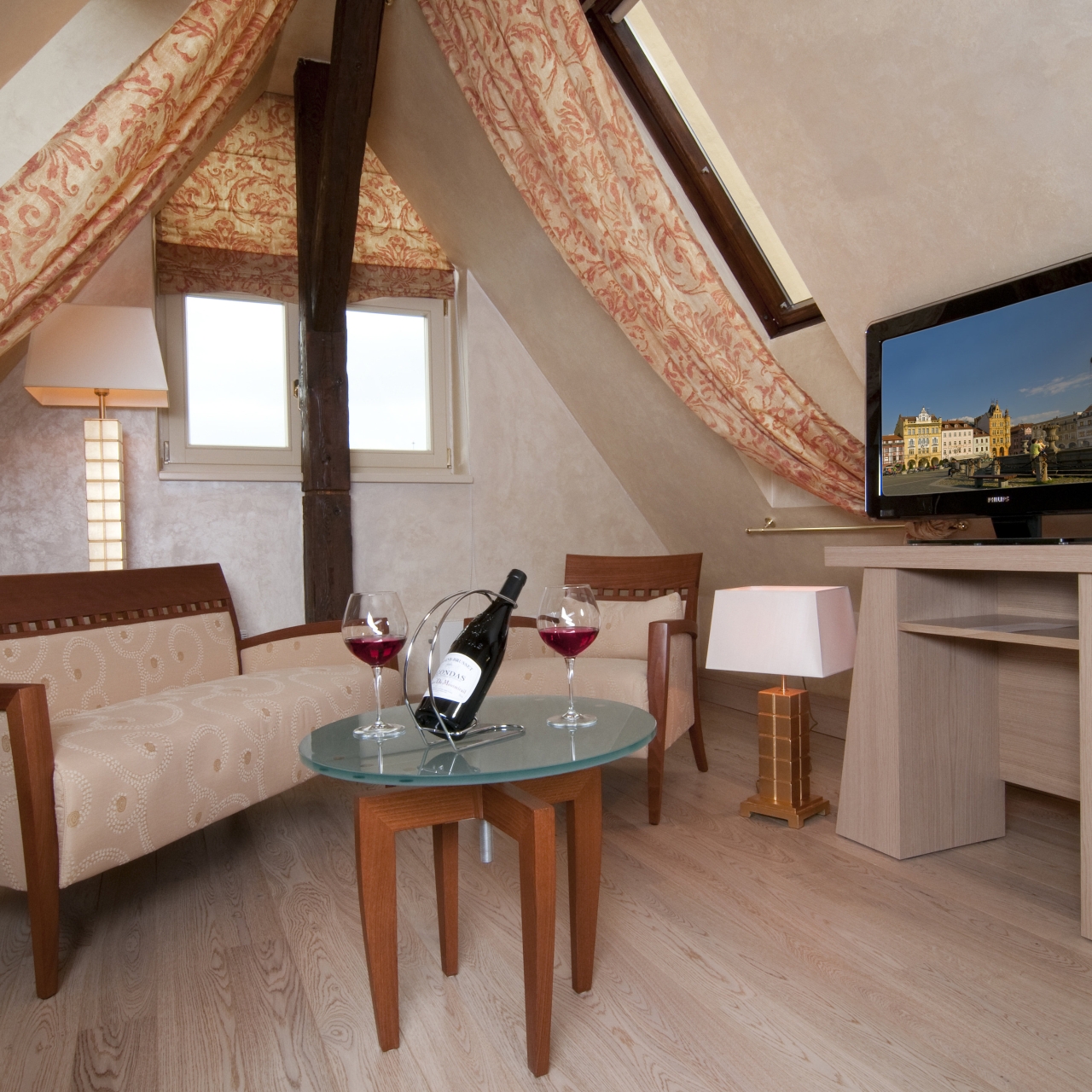 Hotel Zvon Design Suites 5 Hrs Star Hotel In Ceske Budejovice