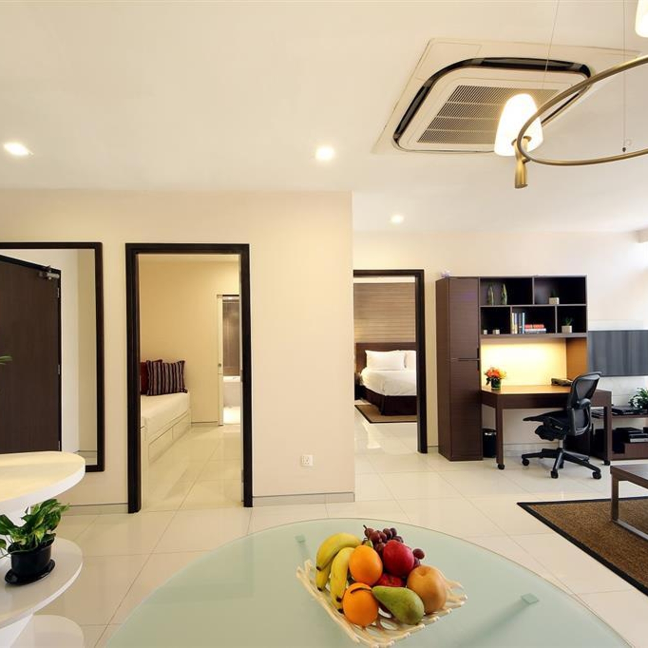 Hotel Parkroyal Serviced Suites Singapore 4 Hrs Star Hotel In Singapore