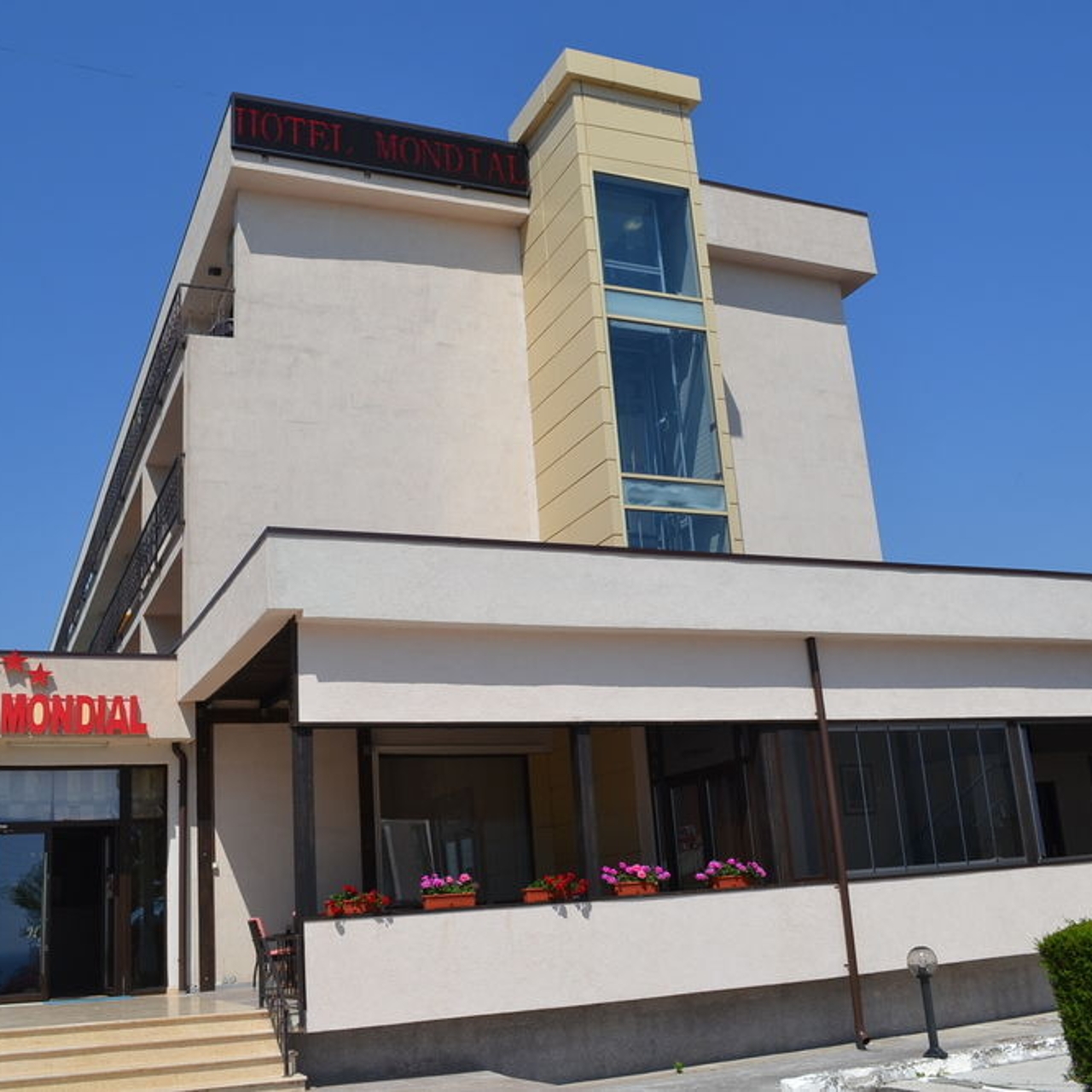 Hotel Mondial Romania At Hrs With Free Services