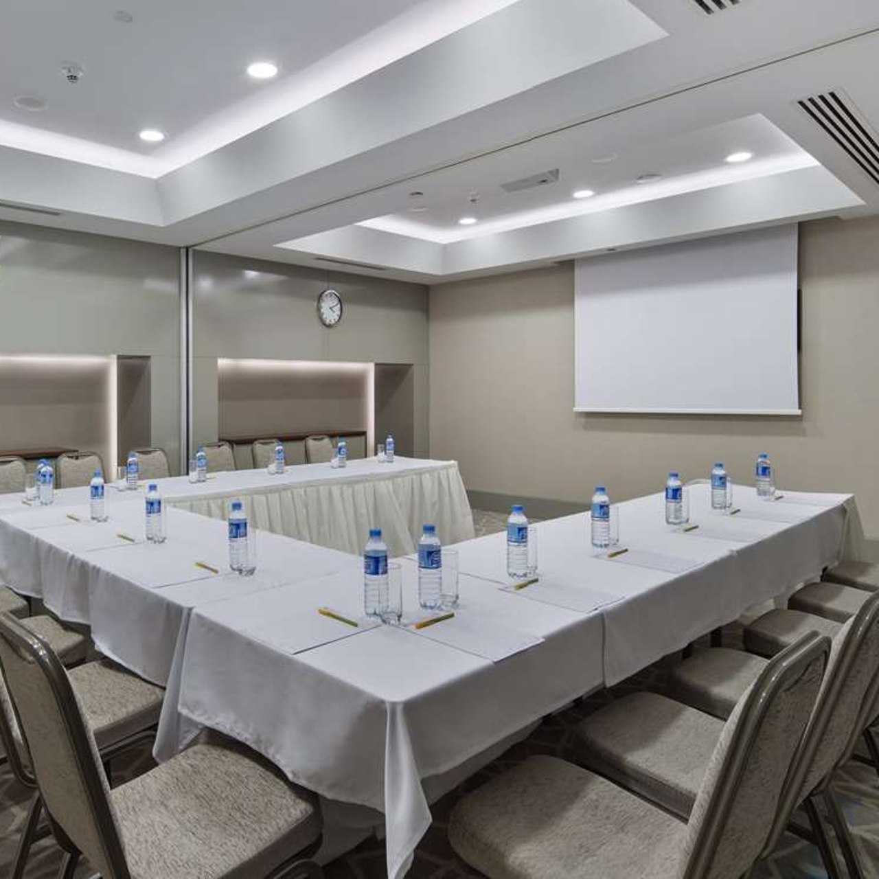 Hilton Garden Inn Istanbul Ataturk Airport 4 Hrs Star Hotel In Istanbul Istanbul