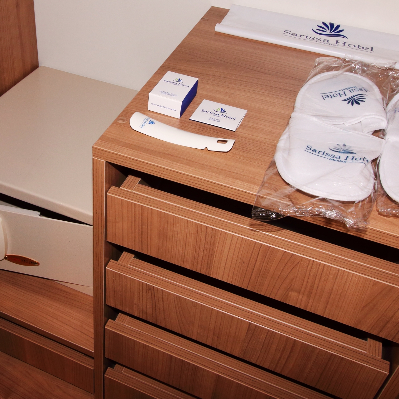 Sarissa Hotel 4 Hrs Star Hotel In Istanbul Istanbul